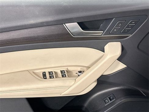 Used 2022 Audi Q5 2.0T Premium Plus image 24