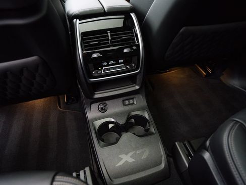 Used 2026 BMW ALPINA XB7 AWD/4WD image 21