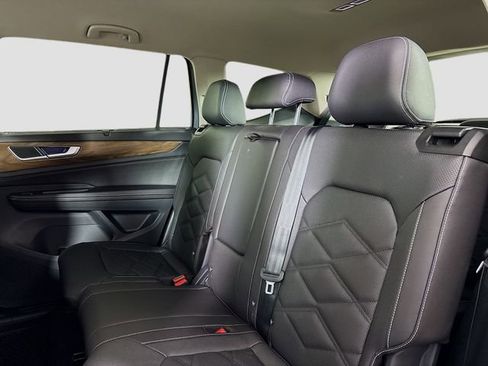 New 2026 Volkswagen Atlas SE image 24