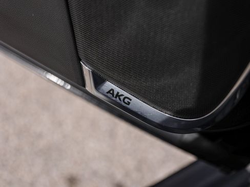 Used 2024 Cadillac Escalade Premium Luxury Platinum image 22