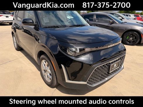 Certified 2025 Kia Soul LX image 5