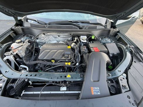 Used 2025 Chevrolet Trax LT w/ LT Convenience Package image 32