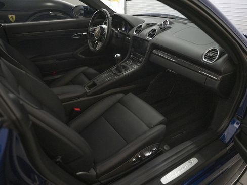 Used 2025 Porsche 718 Cayman S RWD image 29
