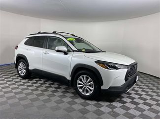 Used 2023 Toyota Corolla Cross LE w/ Moonroof Package video 1