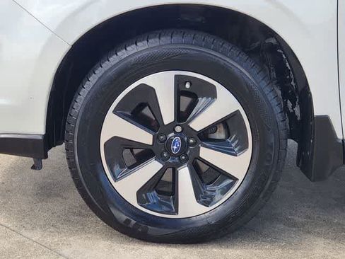 Used 2018 Subaru Forester 2.5i Premium AWD/4WD image 7
