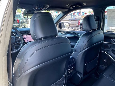 New 2025 Jeep Grand Cherokee Trailhawk w/ Advanced Protech Group II image 12