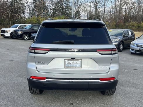 New 2025 Jeep Grand Cherokee Laredo w/ Luxury Tech Group I image 8