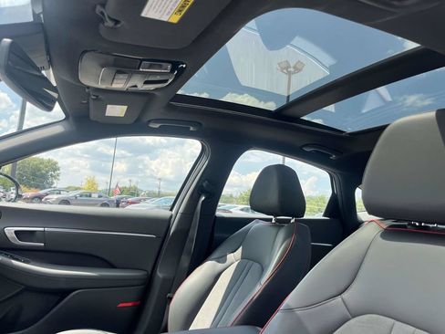 Used 2022 Hyundai Sonata SEL Plus w/ Preferred Accessory Package FWD image 19