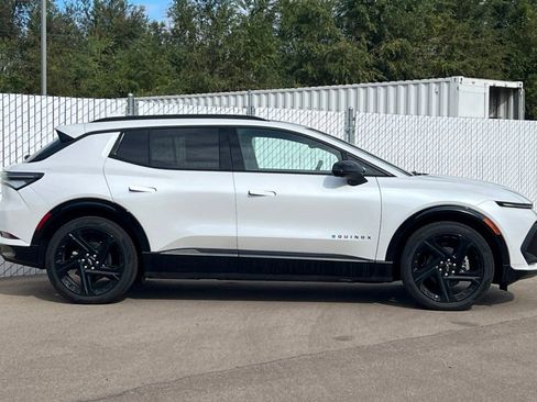 New 2025 Chevrolet Equinox EV RS w/ Convenience Package II image 3