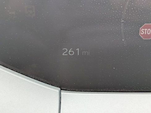Used 2025 Toyota Prius LE image 23