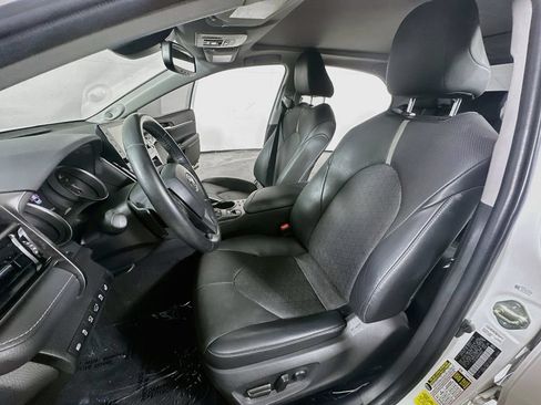 Used 2021 Toyota Camry XSE w/ Navigation Package FWD image 15