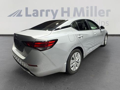 Used 2020 Nissan Sentra S image 5