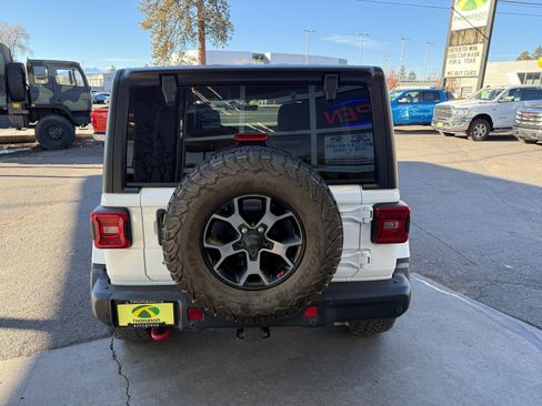 Used 2018 Jeep Wrangler Unlimited Rubicon w/ Uconnect 4C Nav & Sound Group image 3