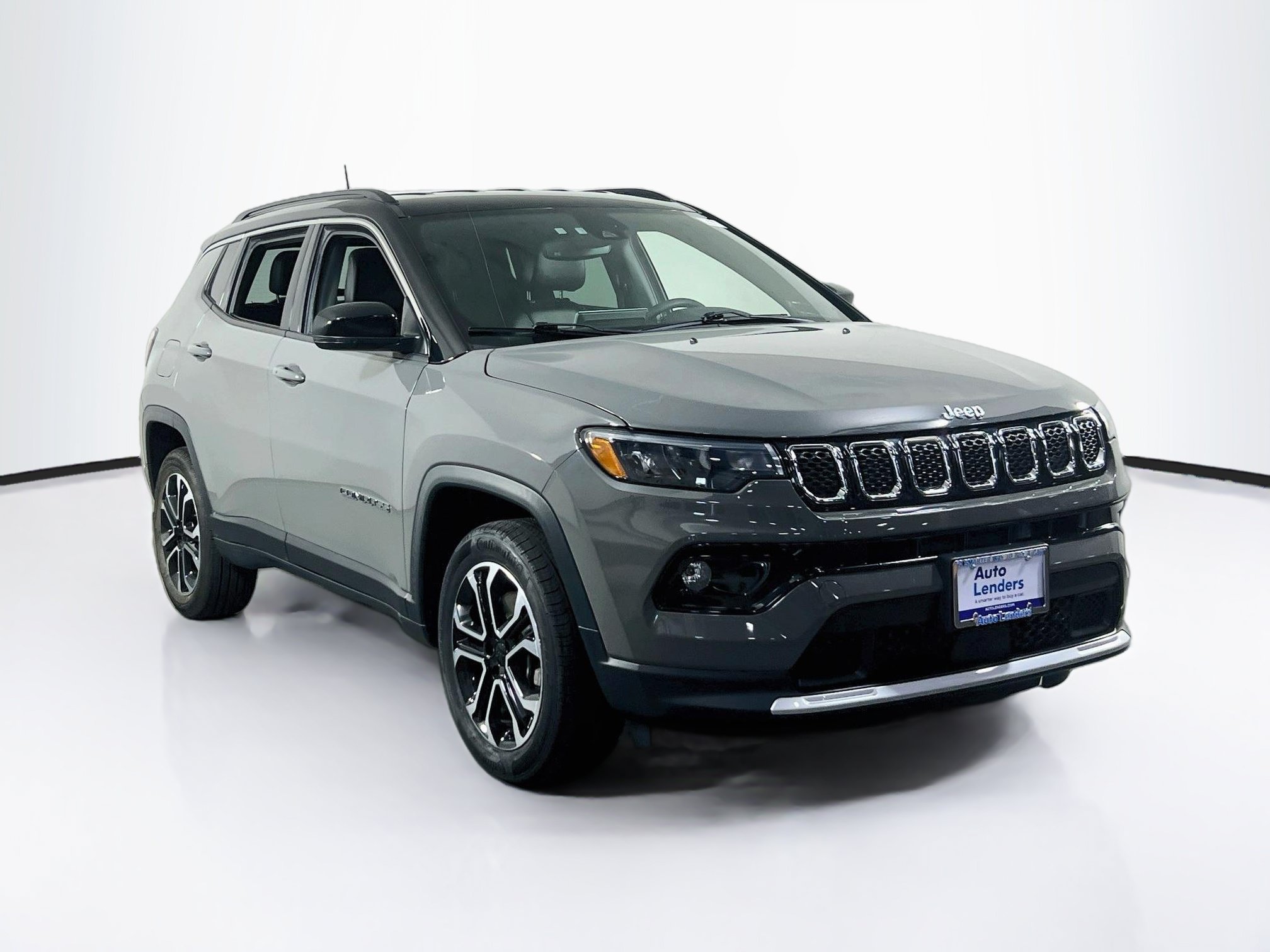 Used 2023 Jeep Compass Limited AWD/4WD image 3