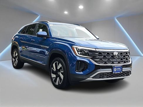 Certified 2025 Volkswagen Atlas Cross Sport SEL AWD/4WD image 3