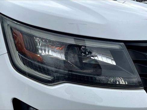 Used 2017 Ford Explorer Base w/ Ultimate Wiring Package image 33