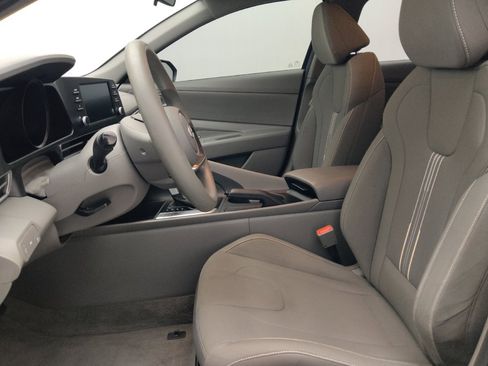 Used 2023 Hyundai Elantra SEL FWD image 17