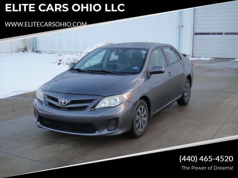 Used 2011 Toyota Corolla LE image 1