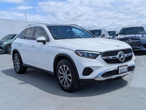 Used 2026 Mercedes-Benz GLC 300 4MATIC image 3