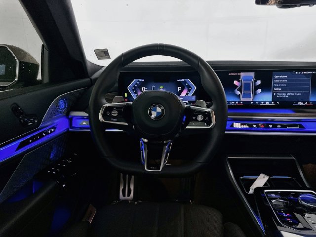 Used 2024 BMW 760i xDrive w/ Executive Package AWD/4WD image 22