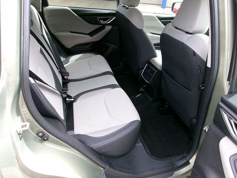 Used 2021 Subaru Forester Premium AWD/4WD image 11
