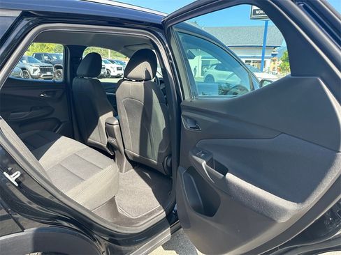 Used 2023 Chevrolet Bolt EUV LT w/ Driver Confidence Package image 15