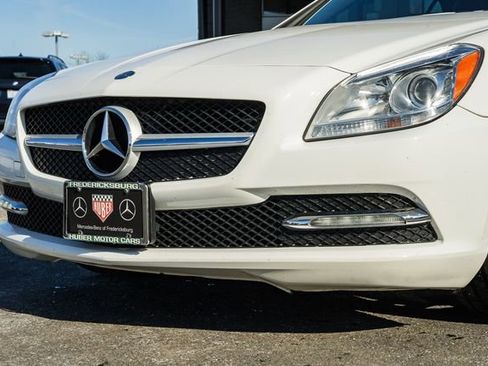 Used 2016 Mercedes-Benz SLK 300 image 13