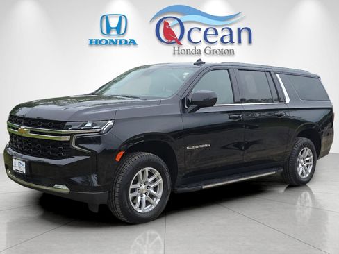 Used 2023 Chevrolet Suburban LS AWD/4WD image 7