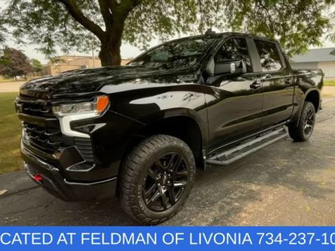 Used 2024 Chevrolet Silverado 1500 LT Trail Boss w/ Convenience Package II AWD/4WD image 4