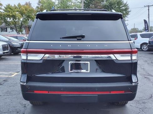 New 2022 Lincoln Navigator 4WD image 29