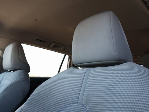 Used 2023 Toyota Highlander L image 15