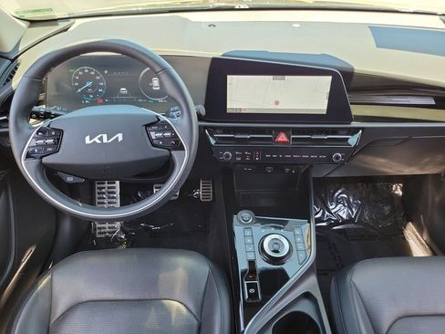 Used 2023 Kia Niro Wave FWD image 4