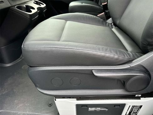 Used 2025 Mercedes-Benz Sprinter 2500 image 17