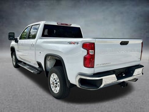 Used 2025 Chevrolet Silverado 2500 LT w/ Convenience Package AWD/4WD image 7