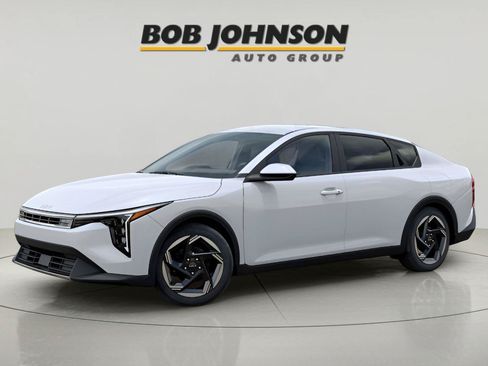 Used 2025 Kia K4 EX FWD image 3
