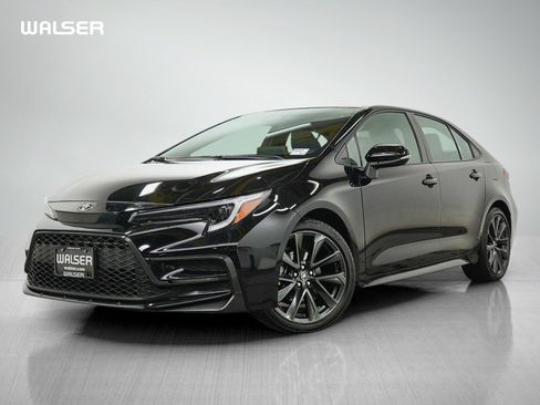 Used 2025 Toyota Corolla XSE FWD image 1