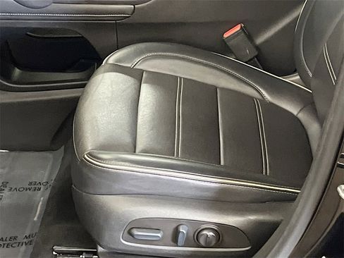 Used 2022 GMC Acadia Denali w/ Denali Ultimate Package image 20