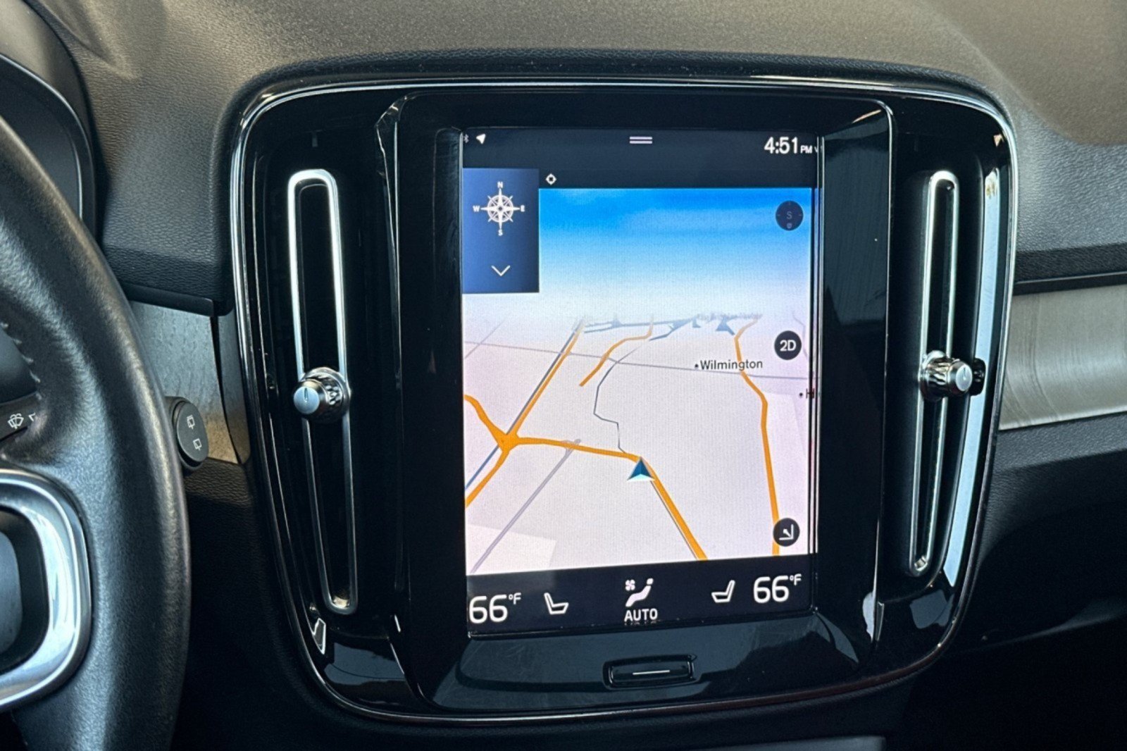 Used 2019 Volvo XC40 T5 Inscription AWD/4WD image 18