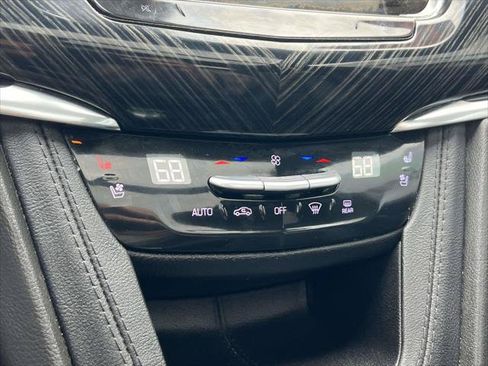 Used 2024 Cadillac XT6 Premium Luxury AWD/4WD image 34
