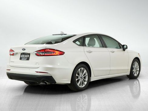 Used 2019 Ford Fusion SE image 5