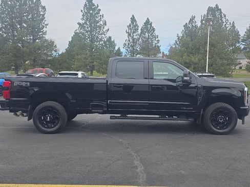 Certified 2025 Ford F350 Lariat w/ Black Appearance Package image 7