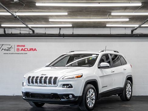 Used 2018 Jeep Cherokee Latitude Plus image 1