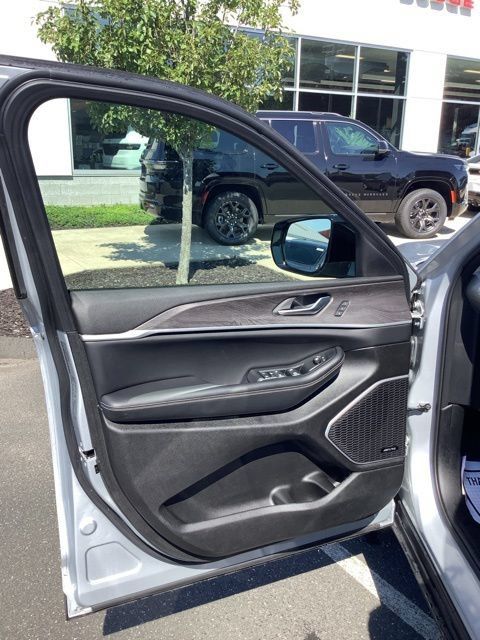 Certified 2023 Jeep Grand Cherokee 4WD 4xe image 21