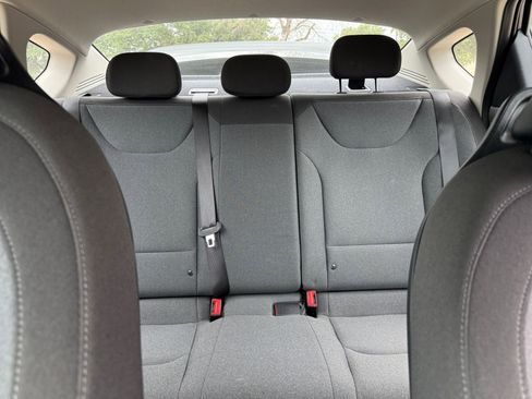 Used 2025 Kia K4 FWD image 40