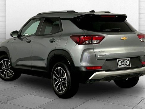 Used 2025 Chevrolet TrailBlazer LT AWD/4WD image 11