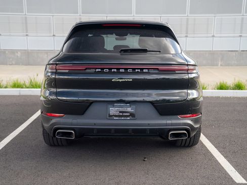 Certified 2025 Porsche Cayenne E-Hybrid AWD/4WD image 7