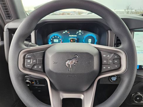 New 2025 Ford Bronco 4-Door image 19