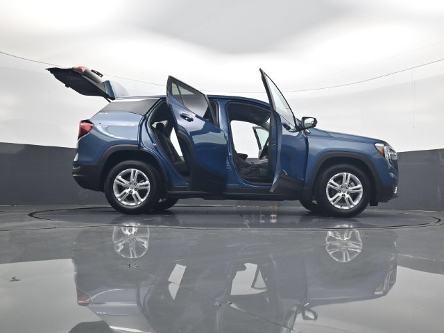 Certified 2024 GMC Terrain SLE FWD image 33