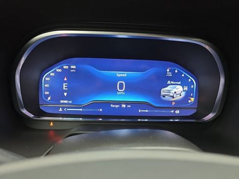 Used 2024 Chevrolet Tahoe Premier w/ Premium Package image 32