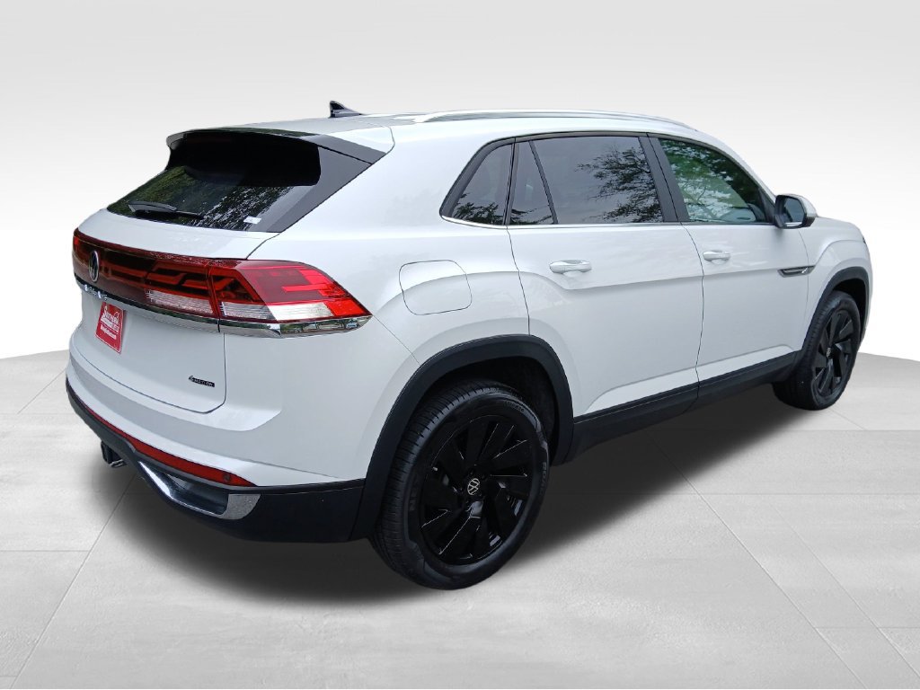 Used 2026 Volkswagen Atlas Cross Sport SE w/ Black Wheel Package AWD/4WD image 6